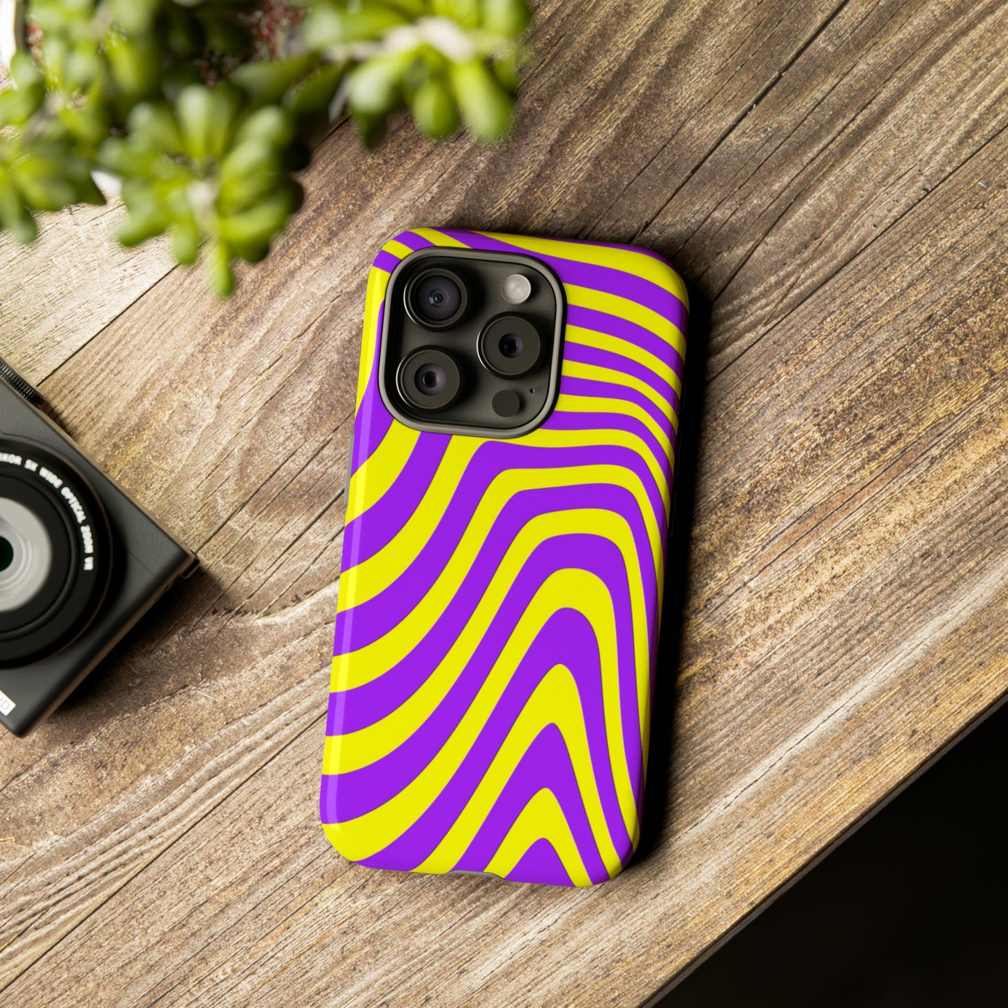 Retro wavy - yellow and purple - Tough Cases