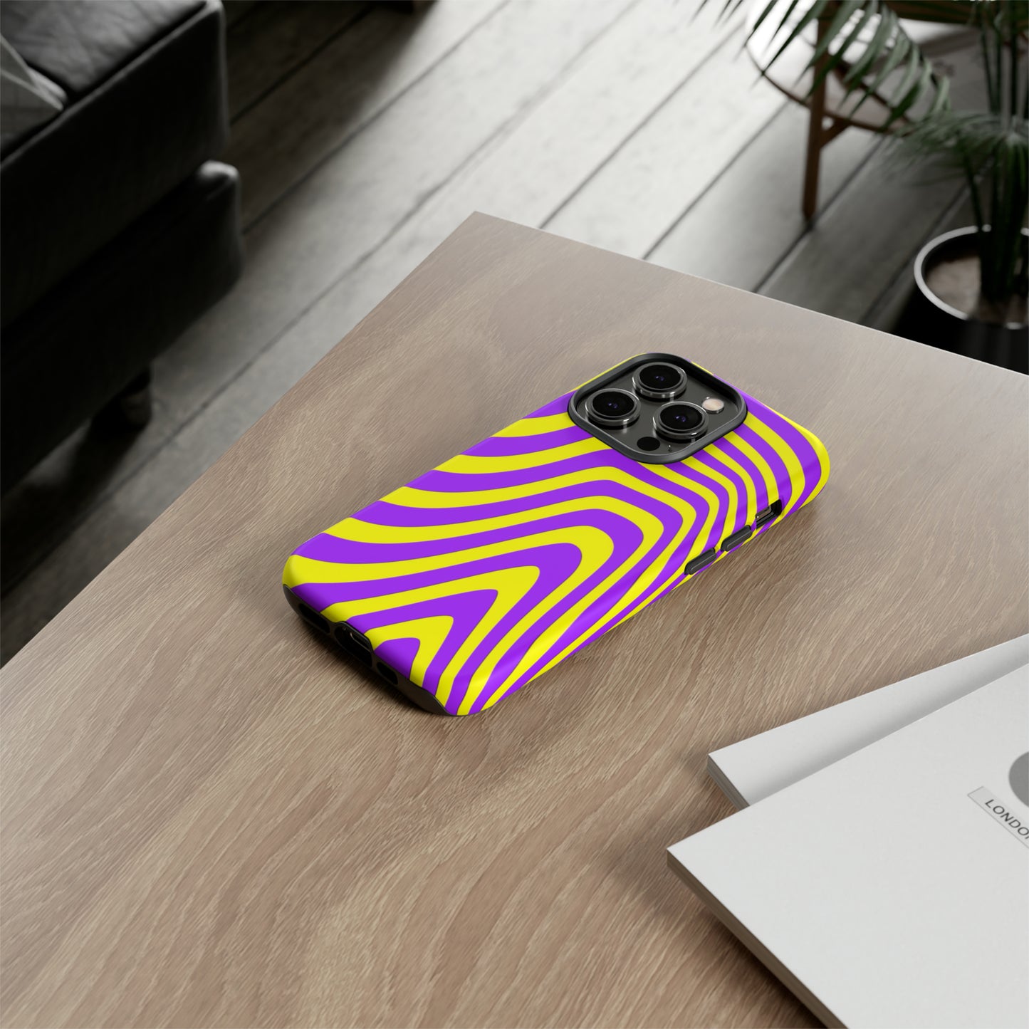 Retro wavy - yellow and purple - Tough Cases